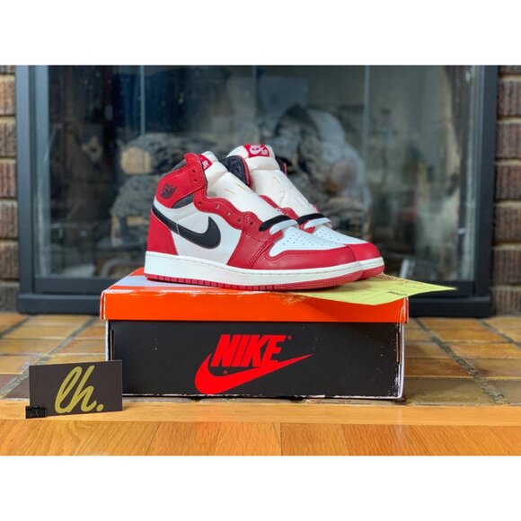Size 6y 7.5w Air Jordan 1 Retro High OG “Chicago Lost & Found” Basketball Sneake - Picture 4 of 6